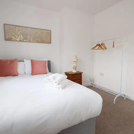 Crokeswood Walk 3 Bed House