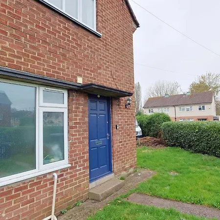 Crokeswood Walk 3 Bed House 3*